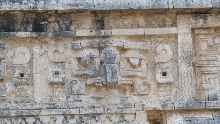 chichenitza373